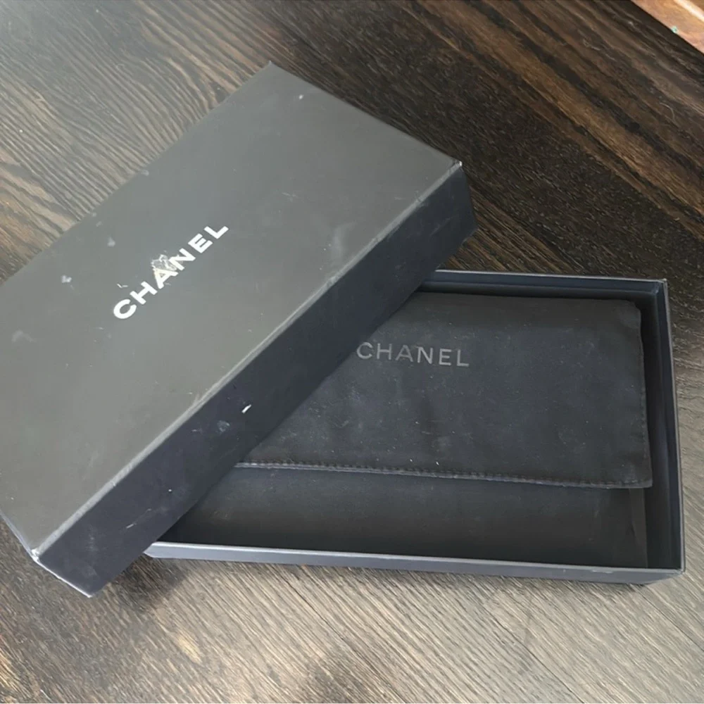CHANEL Lambskin Crossbody WOC - Picture 12 of 12